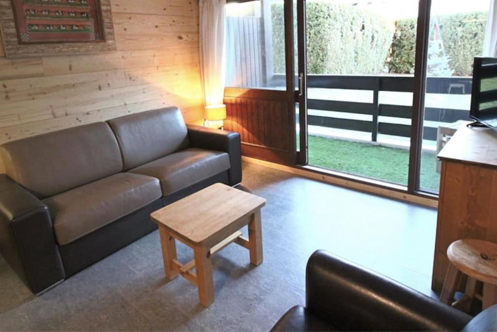 Studio Avec Coin Montagne Au Pied Des Pistes Apartment เมอแฌฟ ภายนอก รูปภาพ